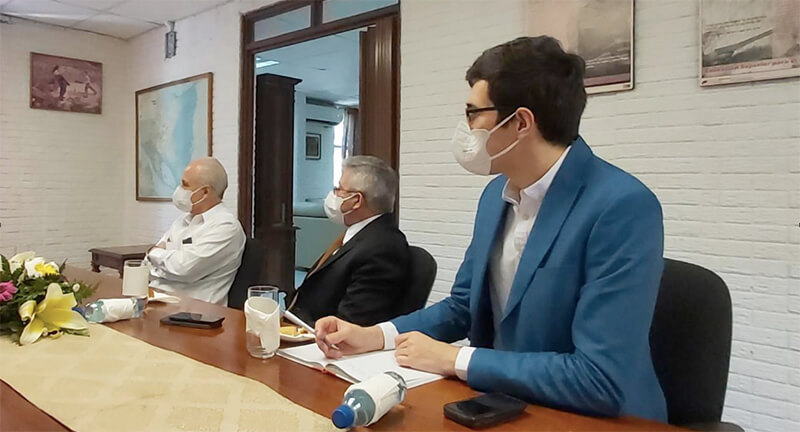 ministra-educacion-embajador-chile-